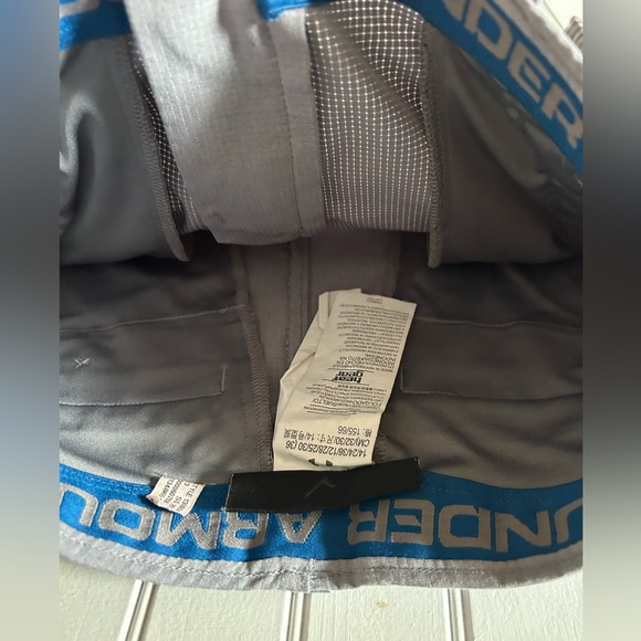 UNDER ARMOUR youth size 14 shorts with adjustable waist - Picture 5 of 7